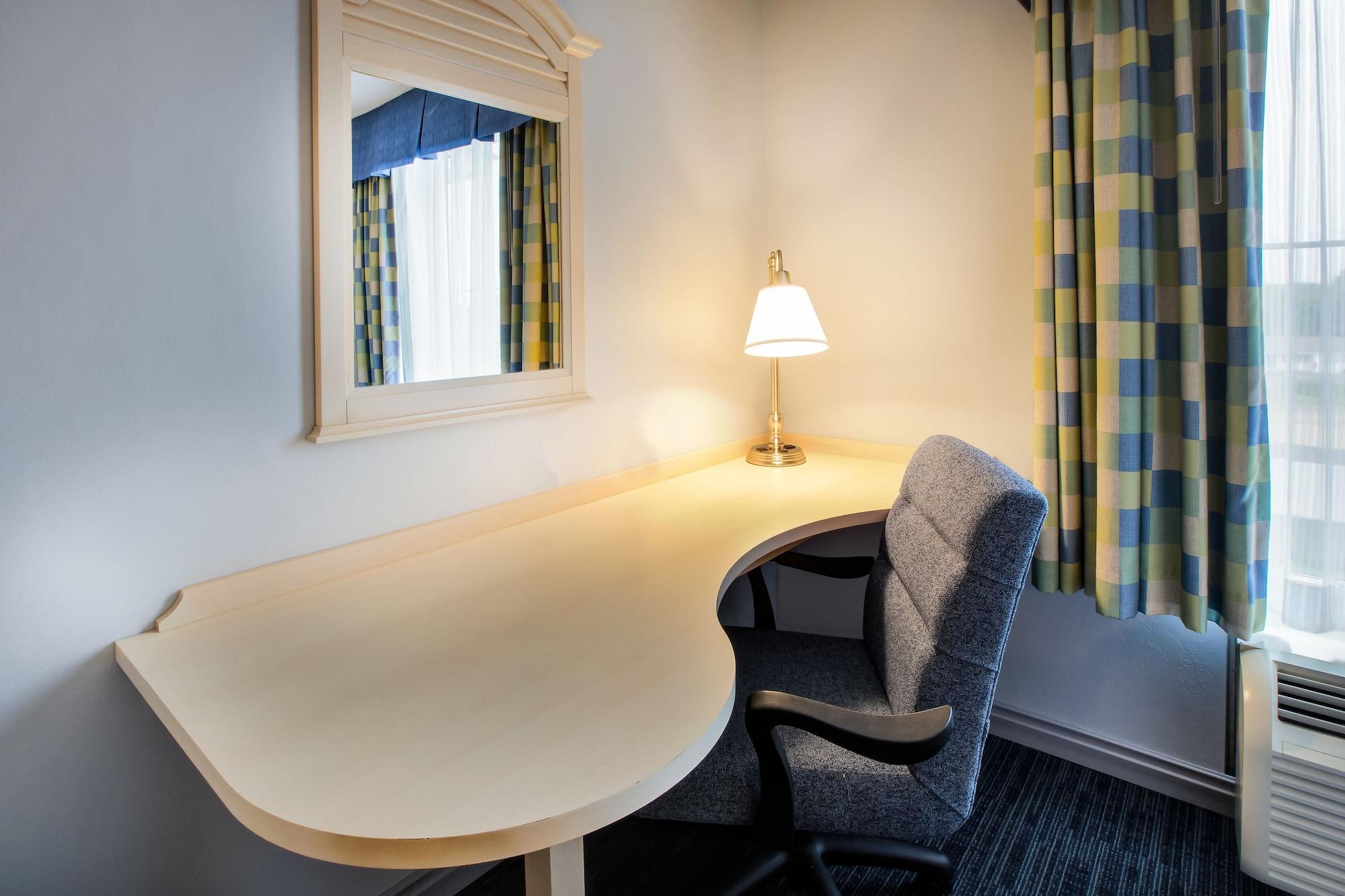 Hampton Inn & Suites - Cape Cod / West Yarmouth Buitenkant foto