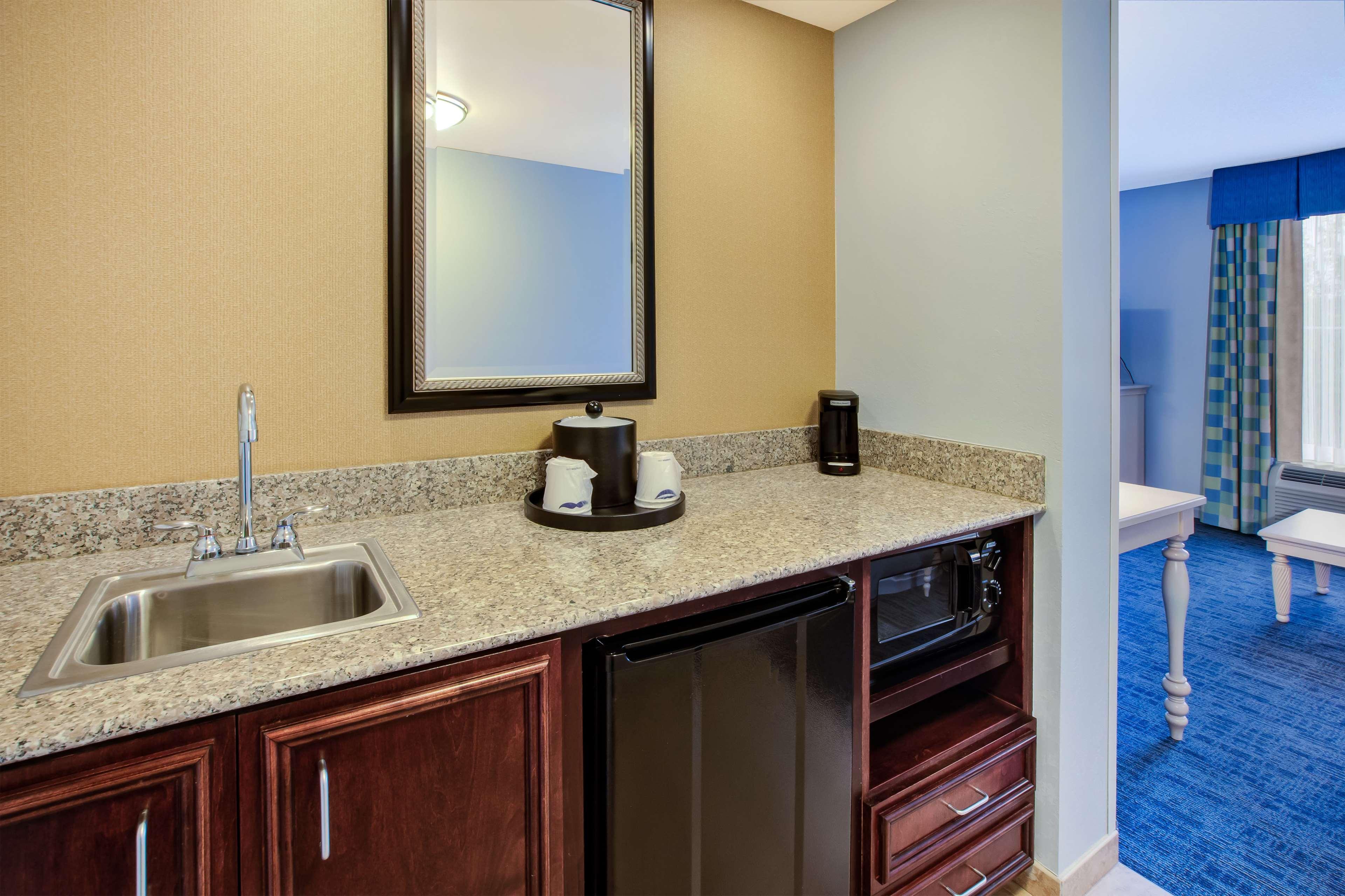 Hampton Inn & Suites - Cape Cod / West Yarmouth Buitenkant foto