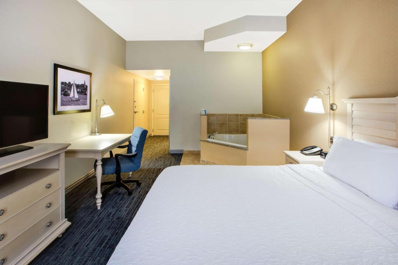Hampton Inn & Suites - Cape Cod / West Yarmouth Buitenkant foto